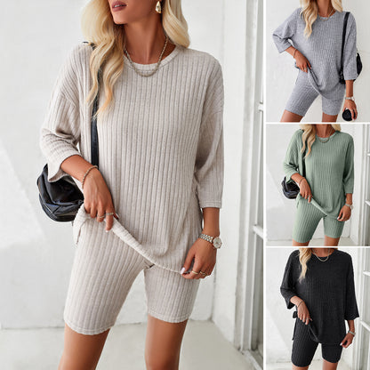 Elegant and fashionable casual short pants set