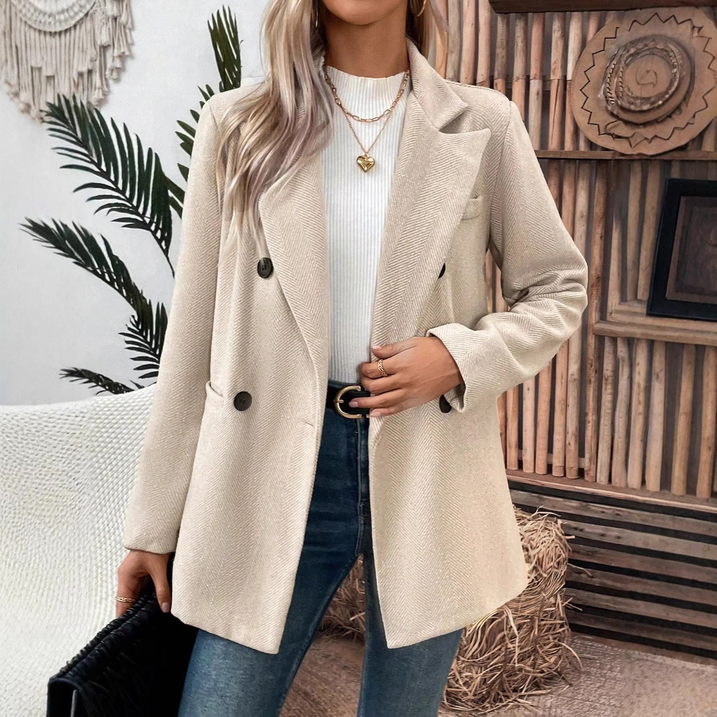 Long sleeved double breasted suit jacket