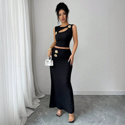 Sleeveless top, hip hugging long skirt set