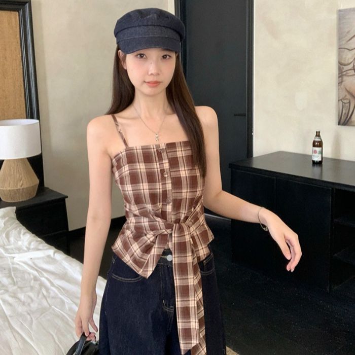 Cute and Sexy Plaid Sleeveless Cardigan Top Set for Plus-Size Women