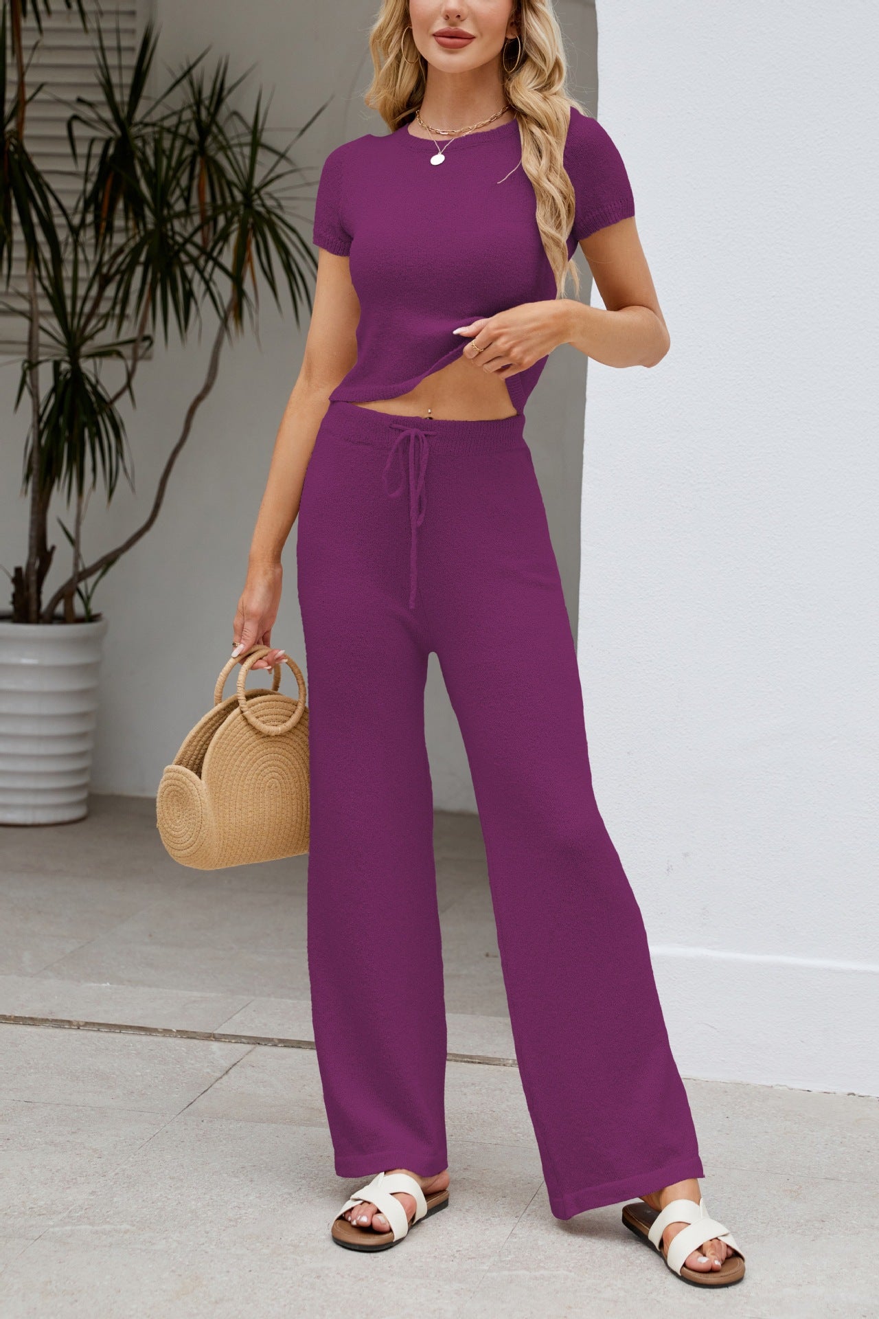 Solid color round neck short sleeved set