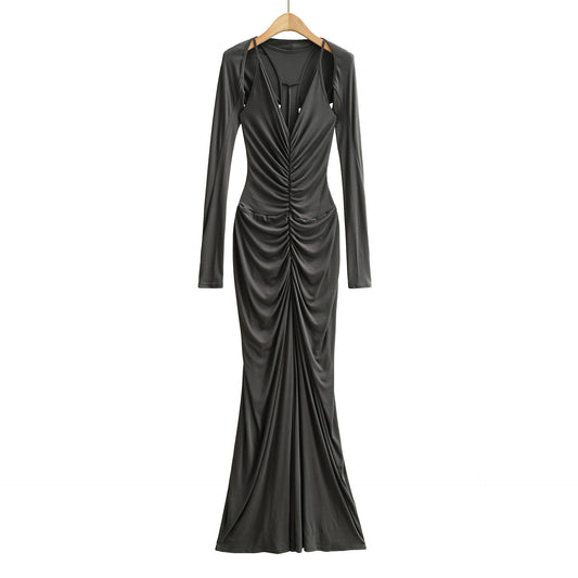 Two piece set of pleated camisole long skirt and camisole