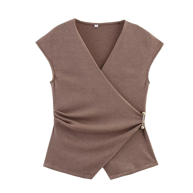 Elegant Sleeveless Top and Wide-Leg Pants Set with Style Design