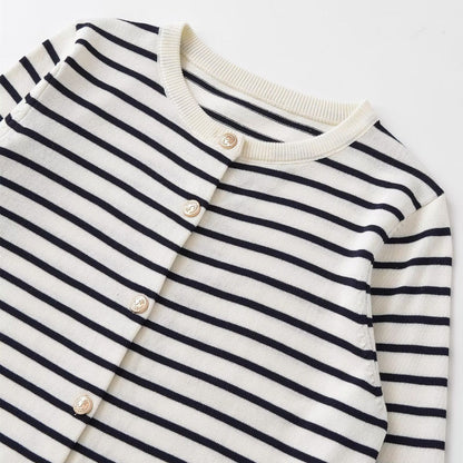 Striped round neck long sleeved knitted jacket