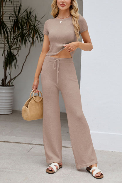 Solid color round neck short sleeved set